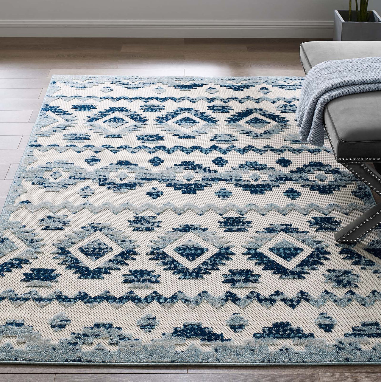 Mirror Opinions 5x8 Indoor | Outdoor Area Rug, Ivory & Blue