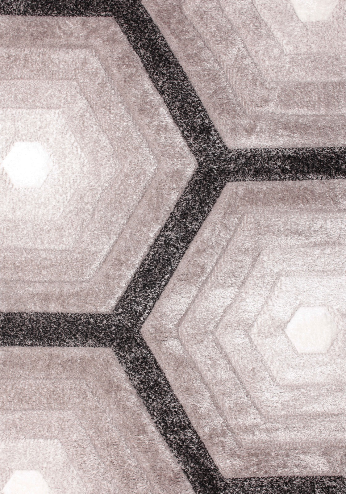 Sorrento 3D Honeycomb Shield Shag Area Rug, Silver