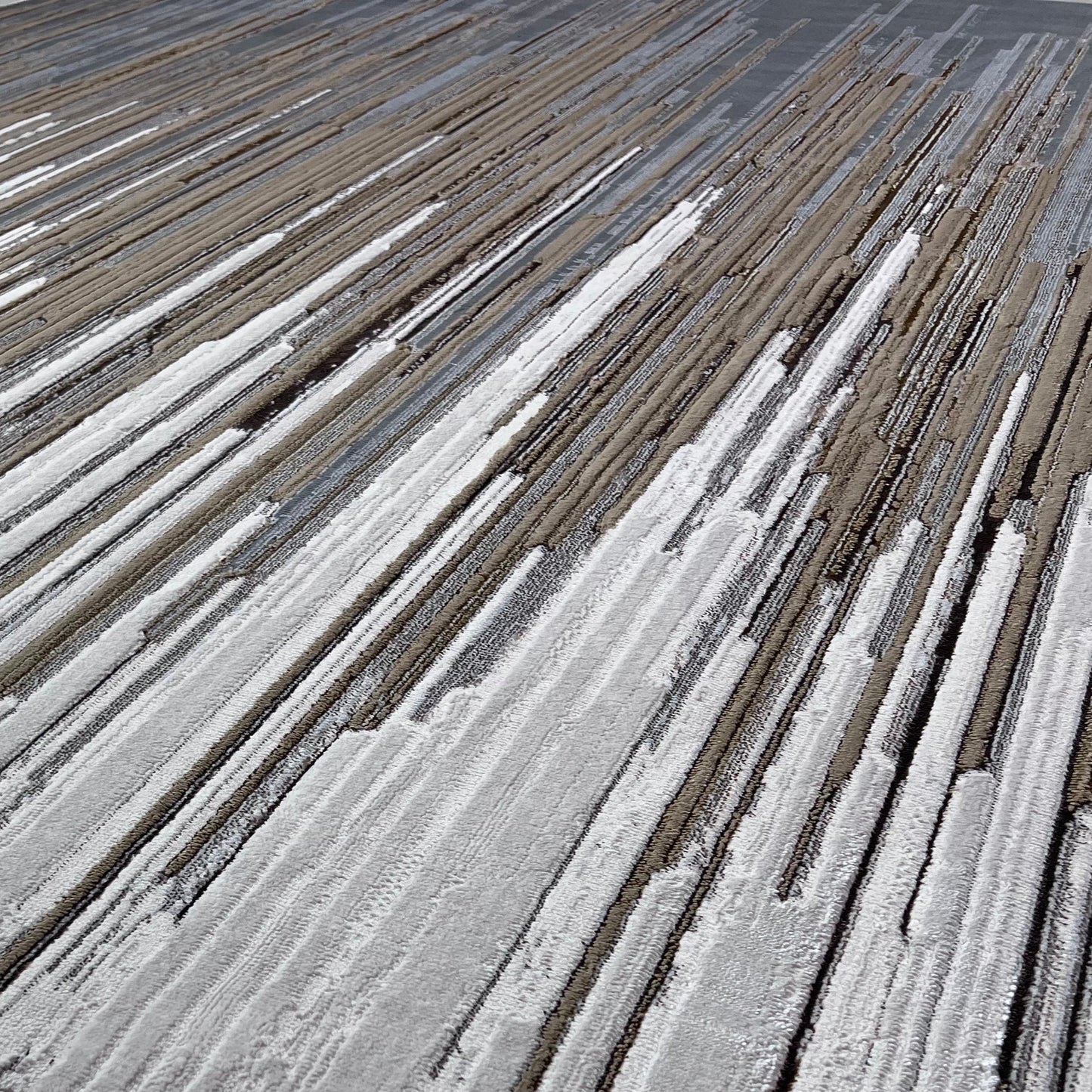 Maximus Harmonic Frequency Indoor | Outdoor Area Rug, Gray & Platinum