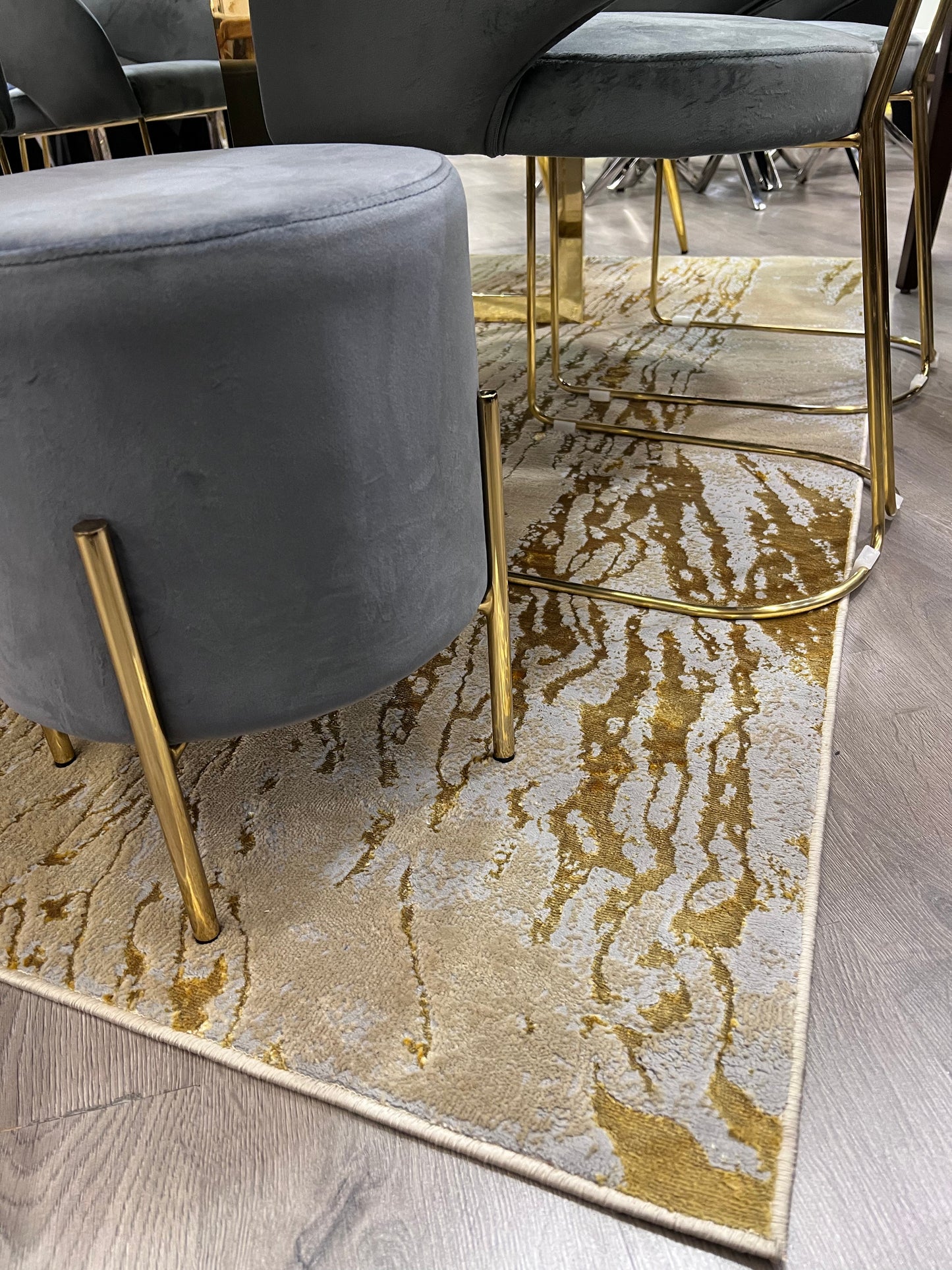 Maximus Golden Rain Indoor | Outdoor Area Rug, Beige & Gold