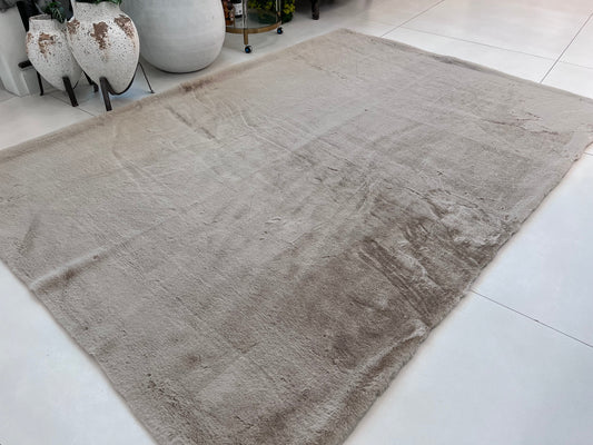 Bella Luxury Faux Fur Area Rug, Assorted Colors