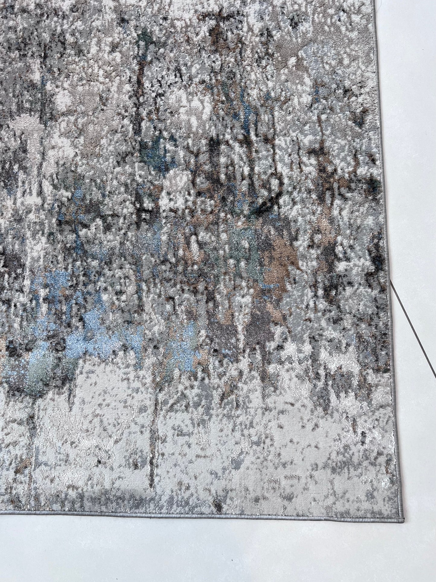 Devo Dematerialize Area Rug, Platinum & Earth