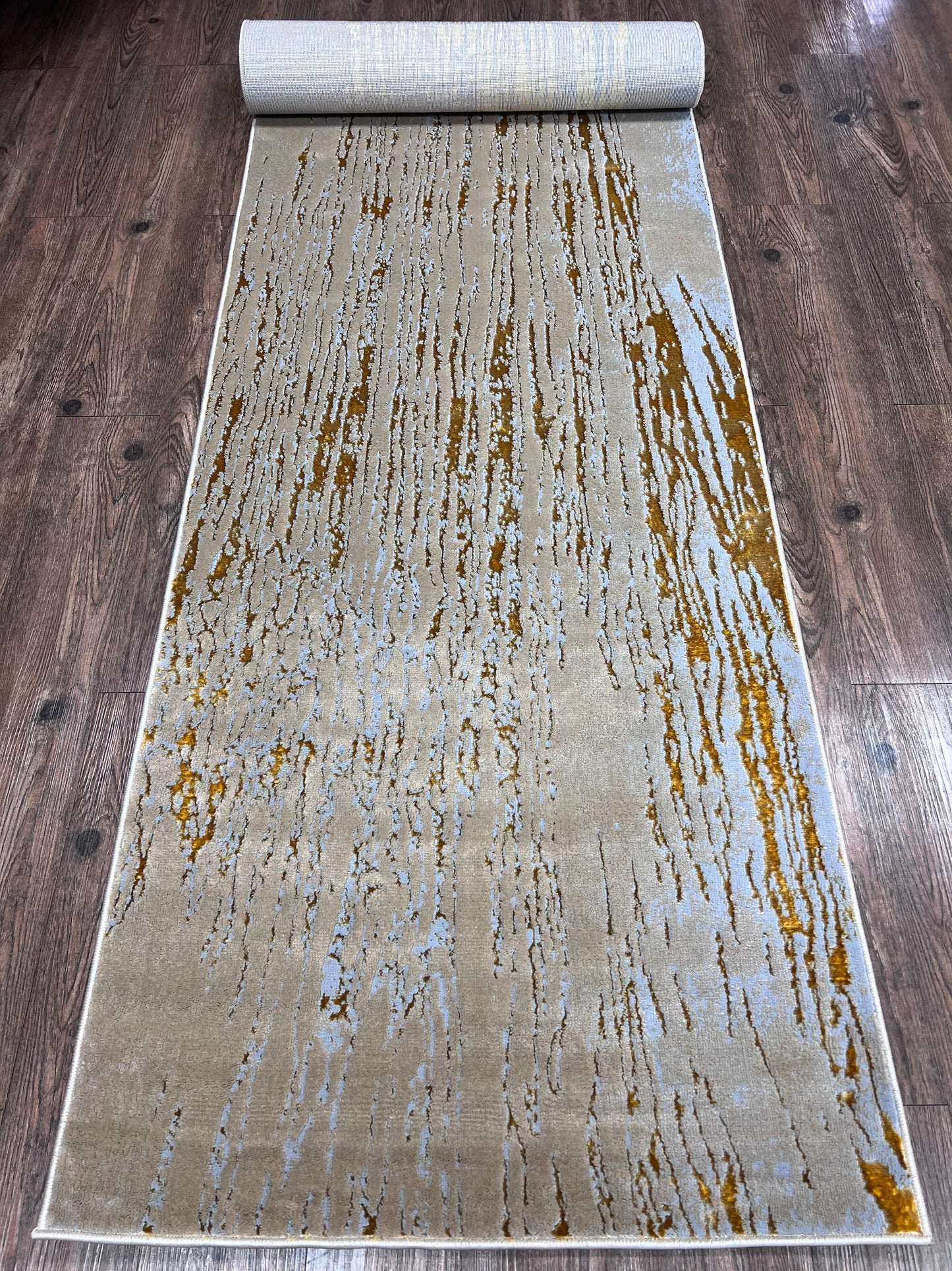 Maximus Golden Rain Indoor | Outdoor Area Rug, Beige & Gold