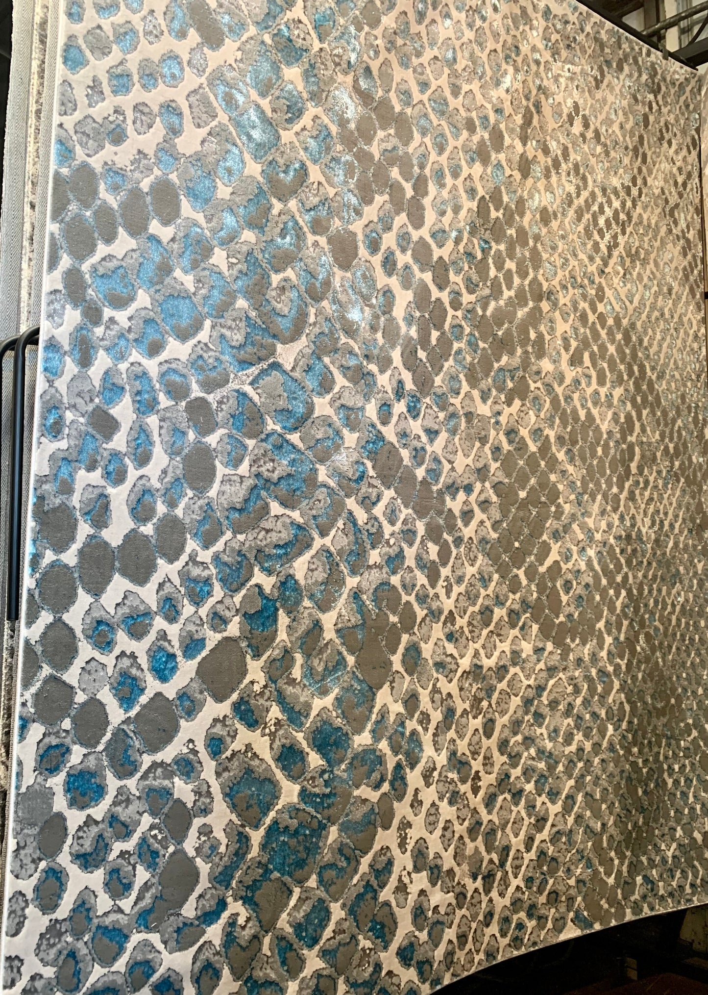 Maximus Icy Scales Indoor | Outdoor Area Rug, Blue & Platinum