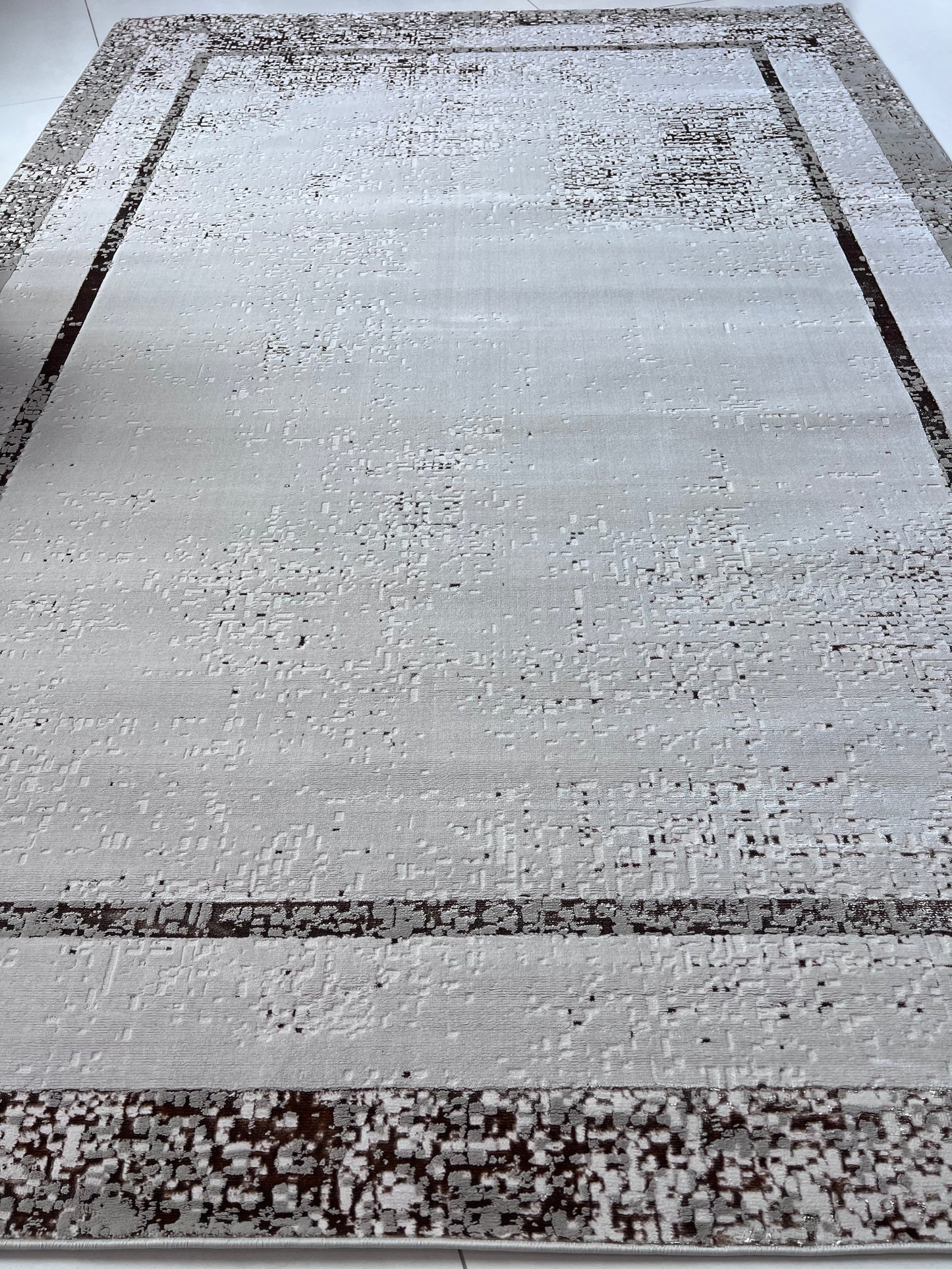 Maximus Opulence Indoor | Outdoor Area Rug, Gray & Platinum