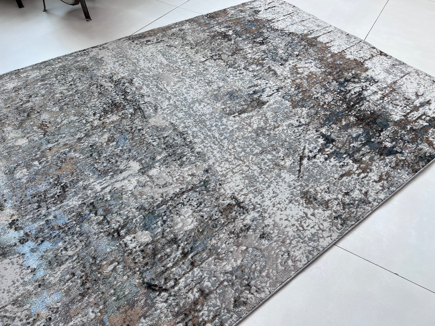 Devo Dematerialize Area Rug, Platinum & Earth