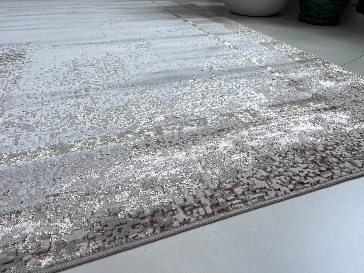 Maximus Opulence Indoor | Outdoor Area Rug, Gray & Platinum