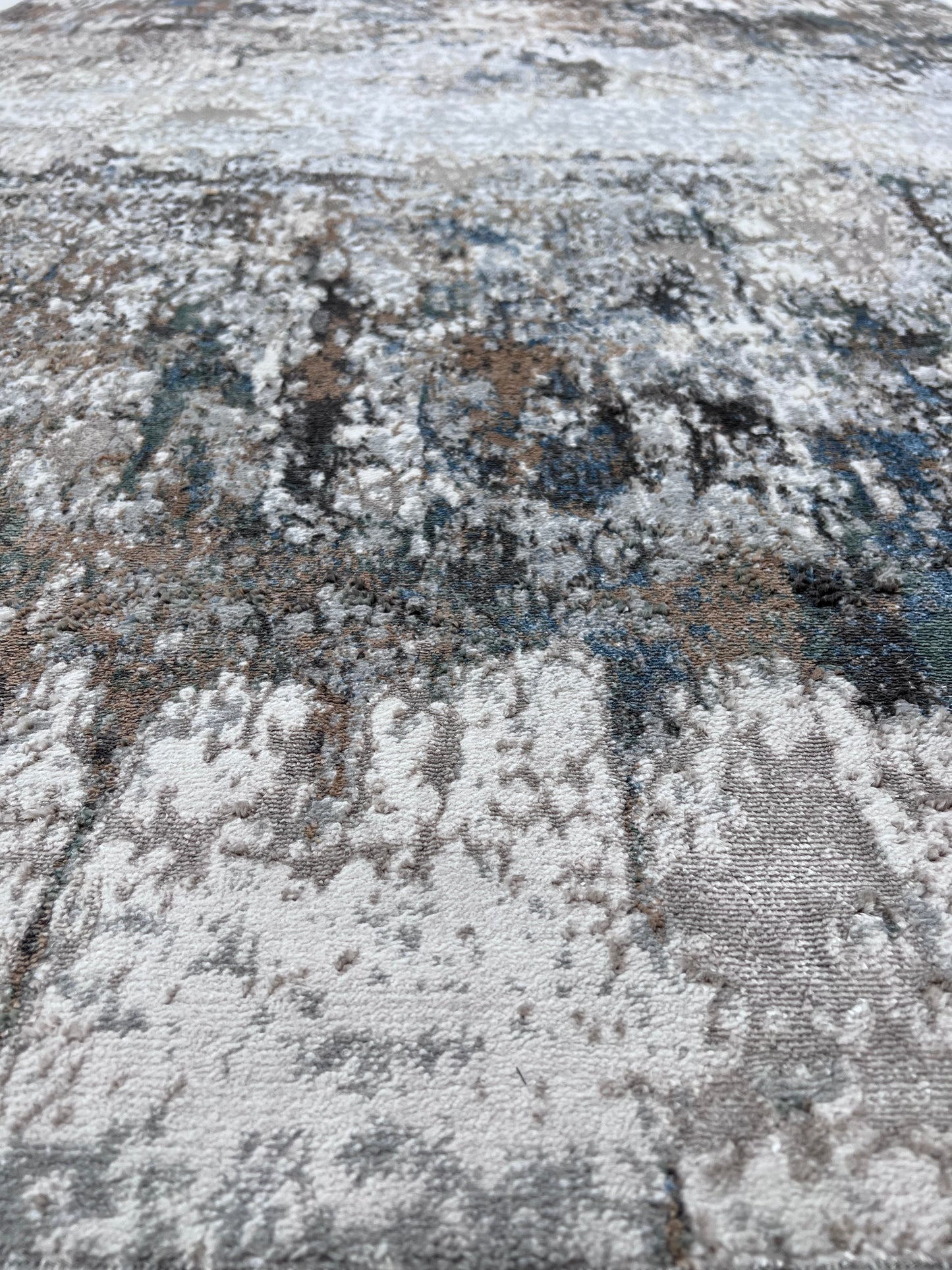 Devo Dematerialize Area Rug, Platinum & Earth