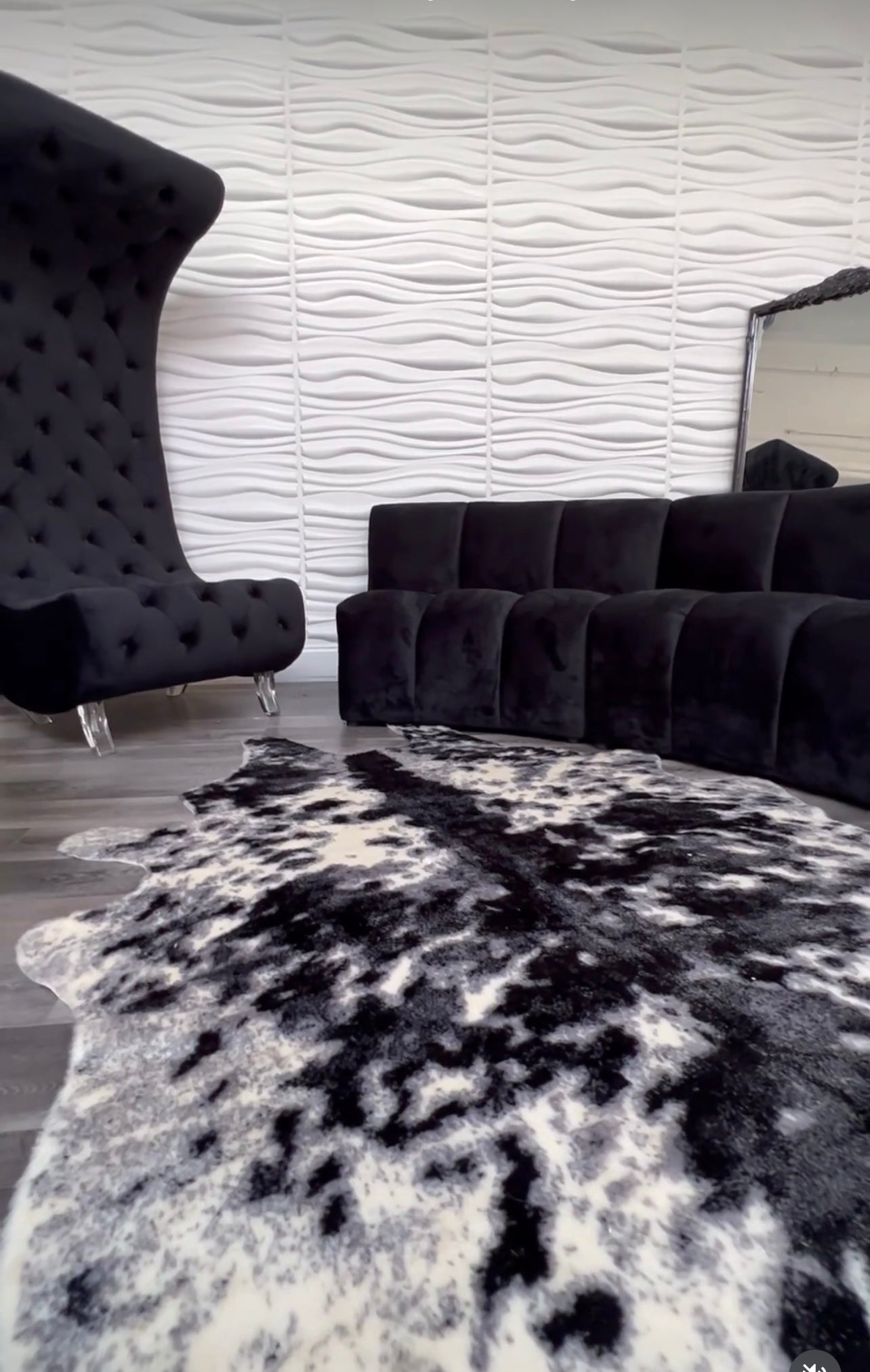 Luxury Faux Fur Hide Area Rug, Black & White