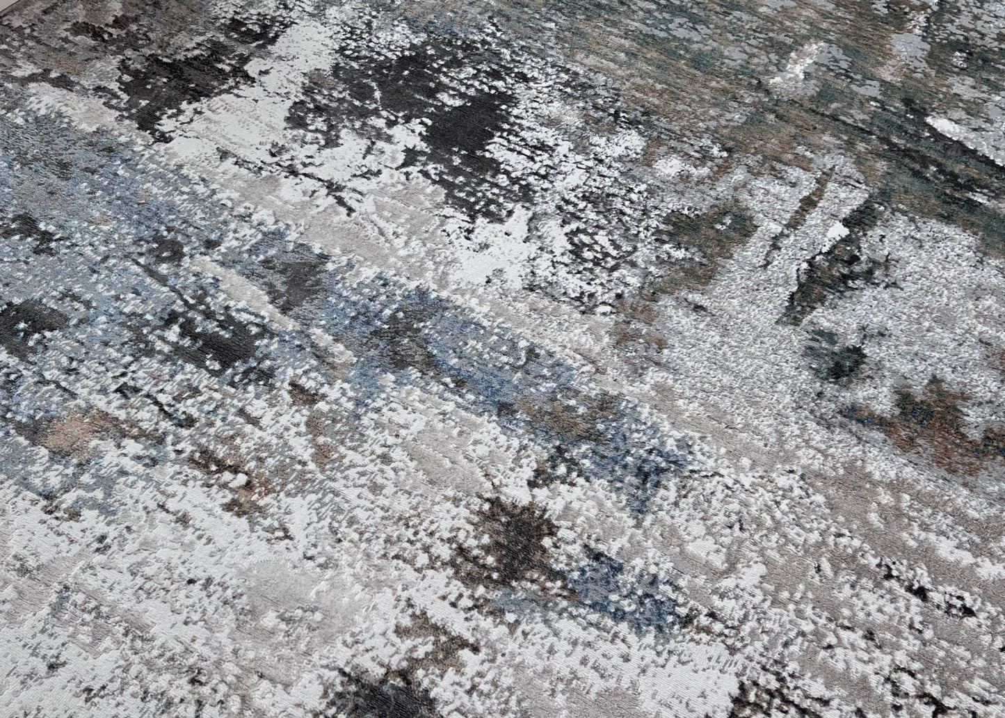 Devo Nature's Canvas Area Rug, Platinum & Earth