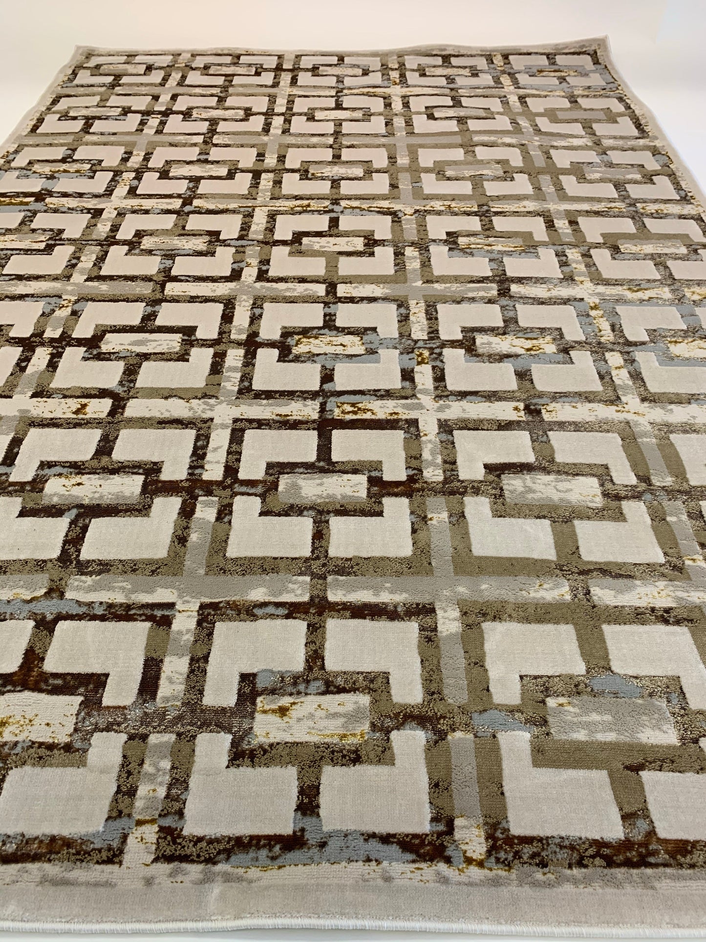 Maximus Fortress Indoor | Outdoor Area Rug, Beige & Gold
