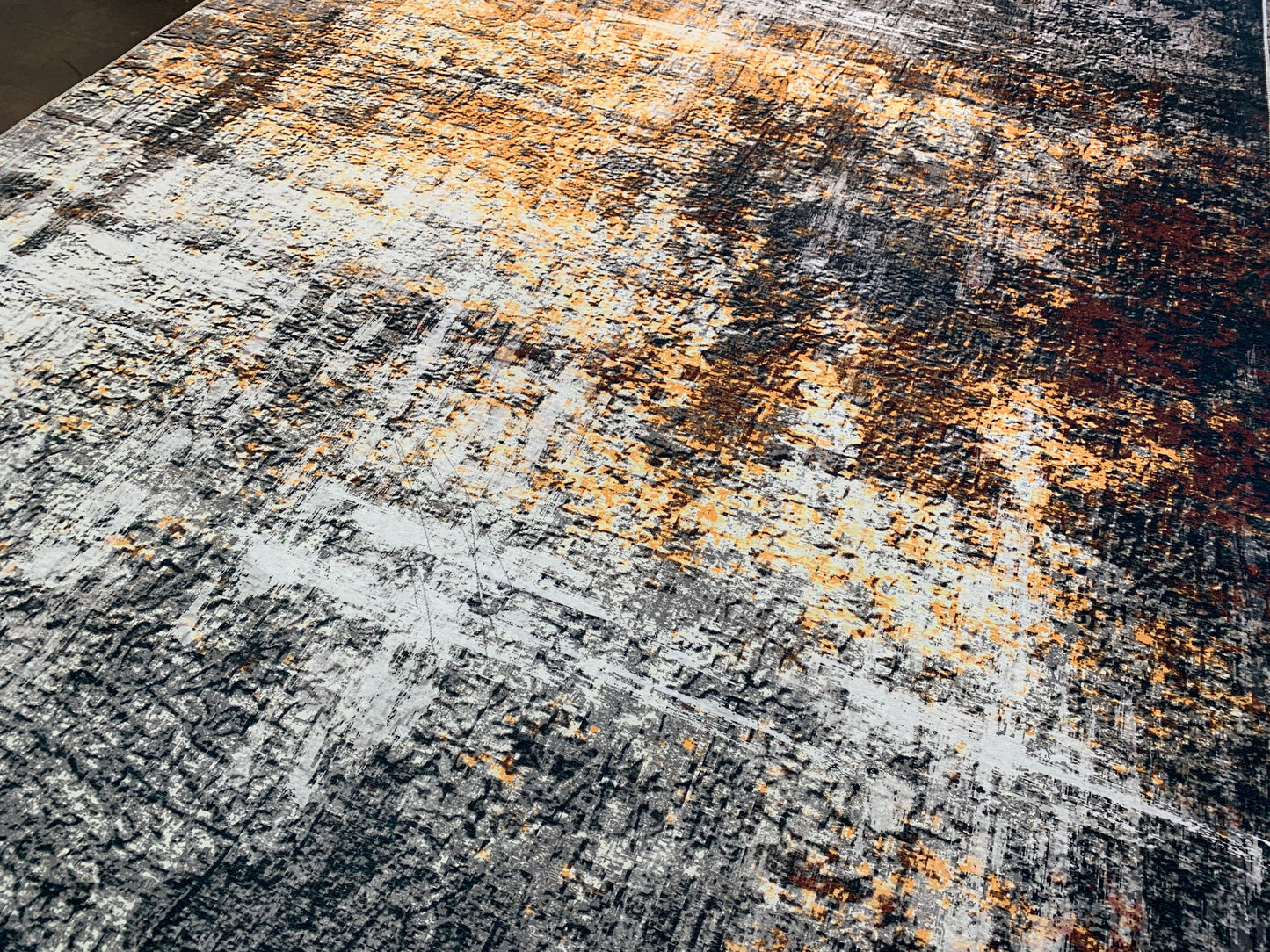 Elevate Radiant Nexus Area Rug, Black & Gold
