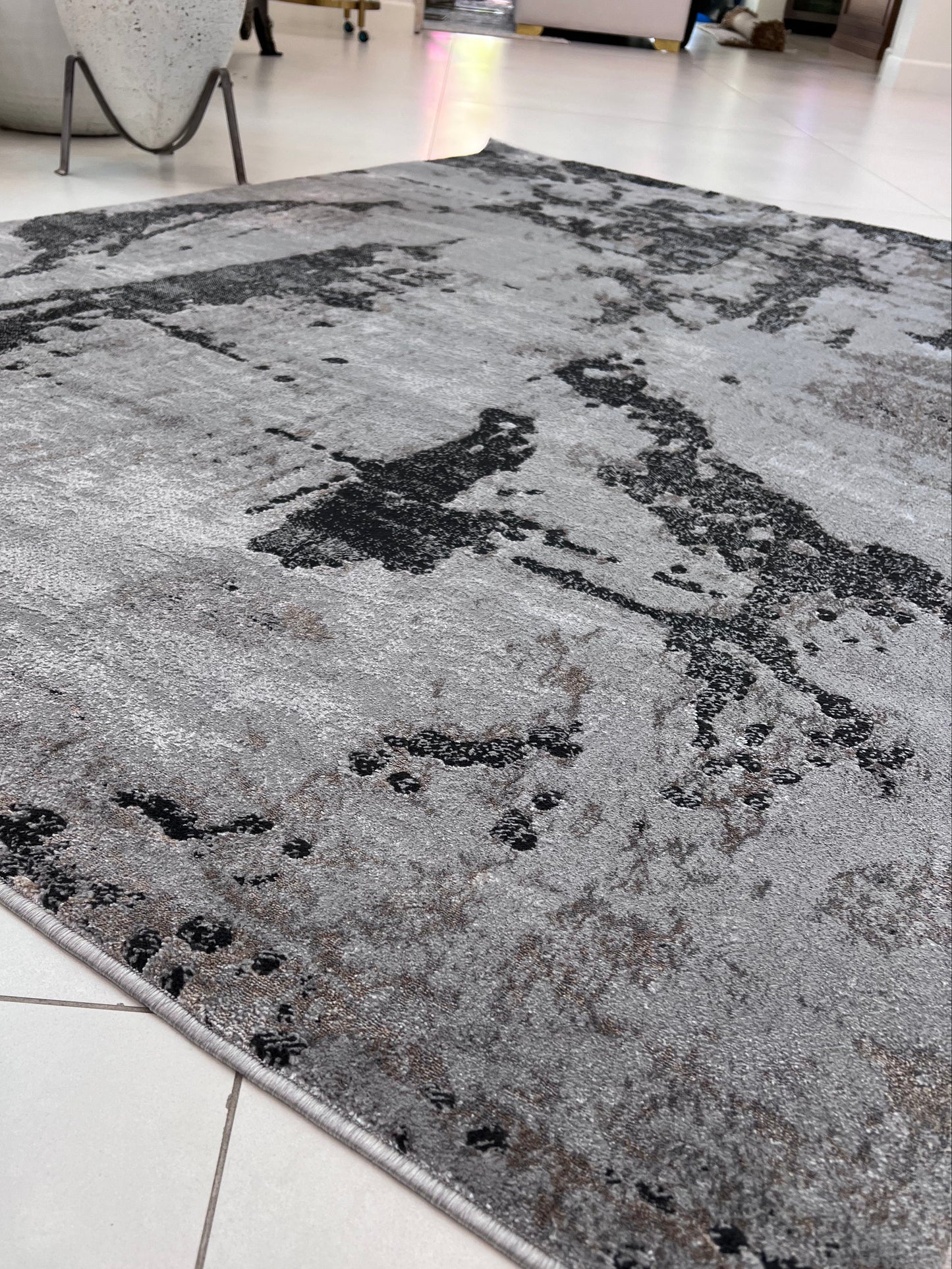 Devo Rematerialize Area Rug, Platinum & Gray