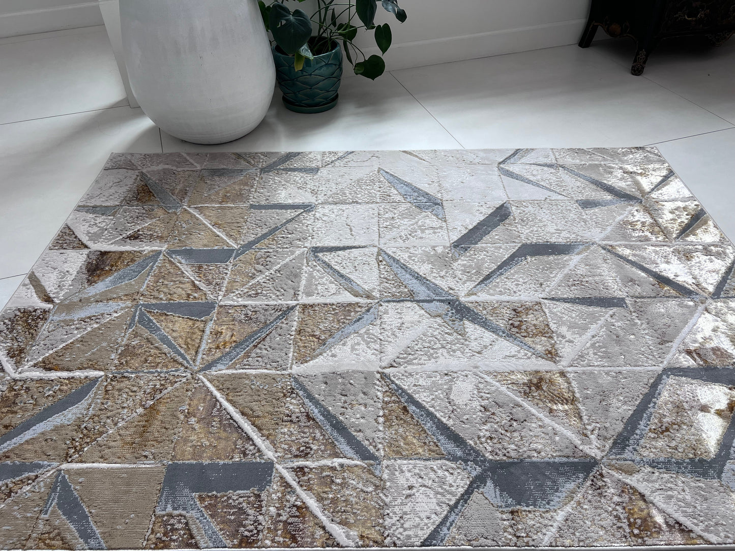 Maximus Origami Indoor | Outdoor Area Rug, Gold & Platinum