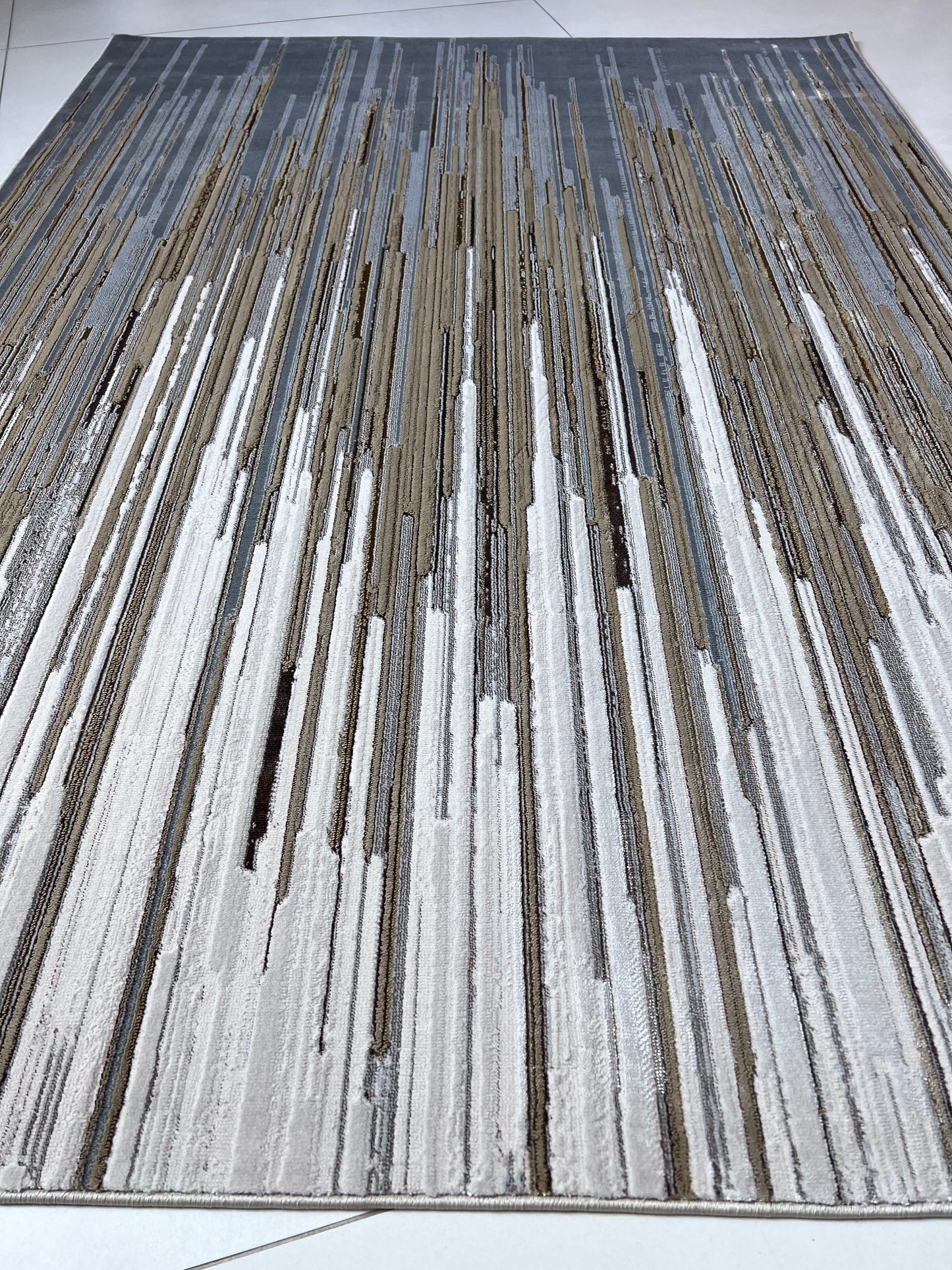 Maximus Harmonic Frequency Indoor | Outdoor Area Rug, Gray & Platinum