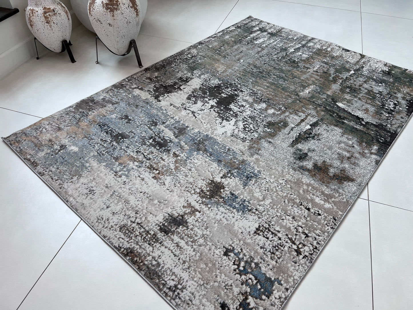Devo Nature's Canvas Area Rug, Platinum & Earth